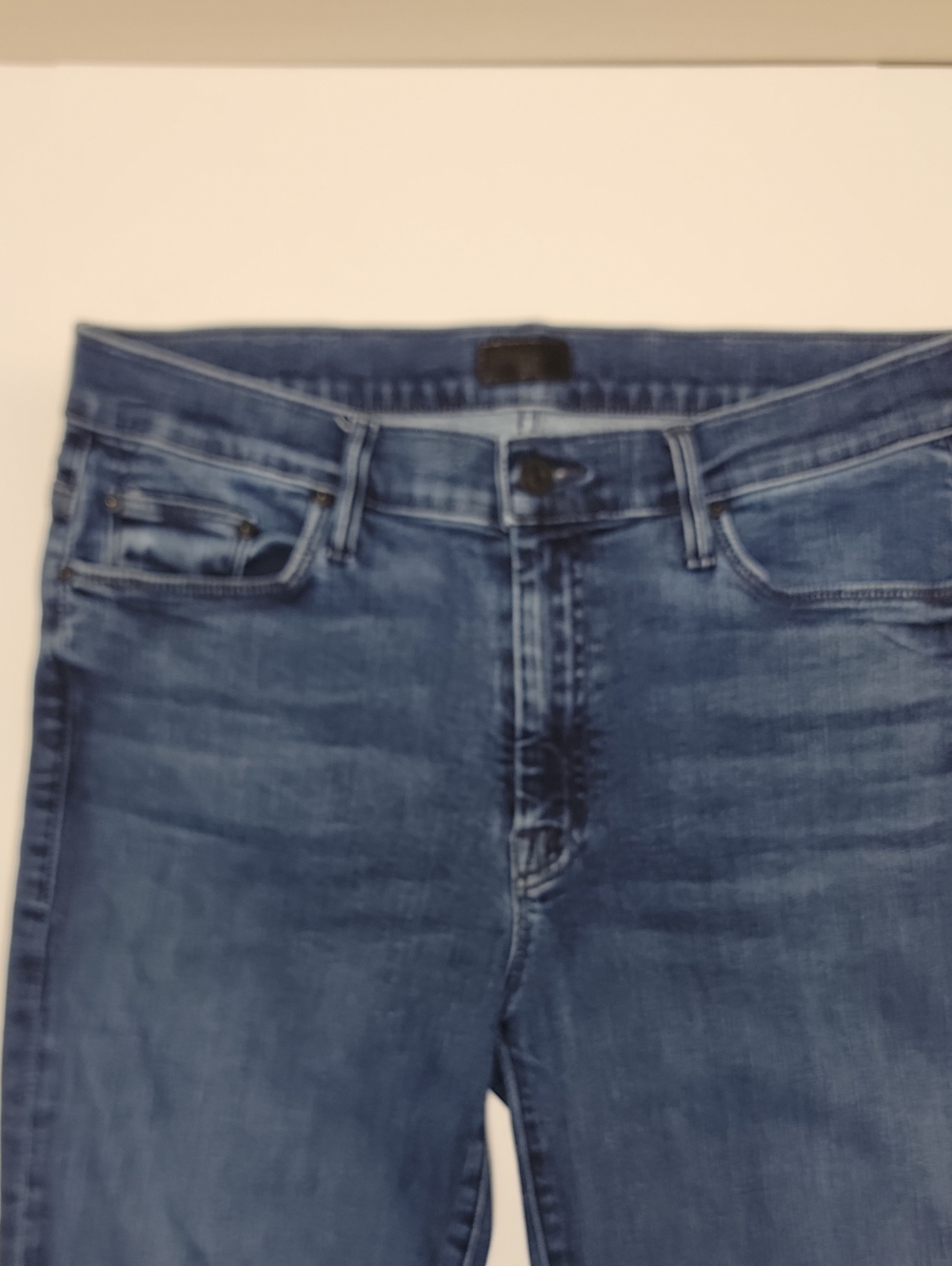 MOTHER WEEKENDER FRAY SZ 32 In "Mint Condition" WomensDenim Jeans